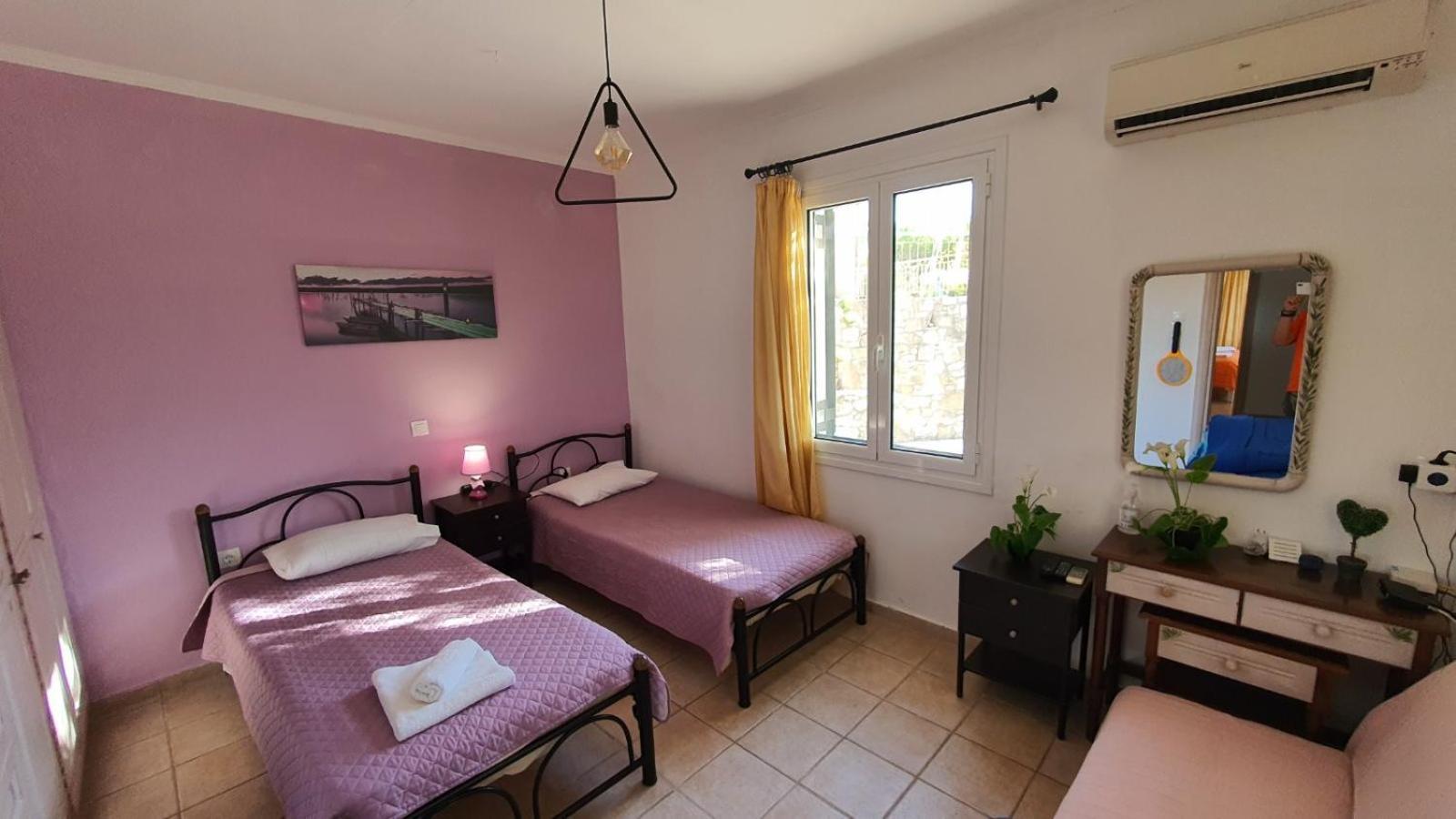 Tonias Houses - Thea House And Vrachos Attic Appartment อลิกานาส ห้อง รูปภาพ