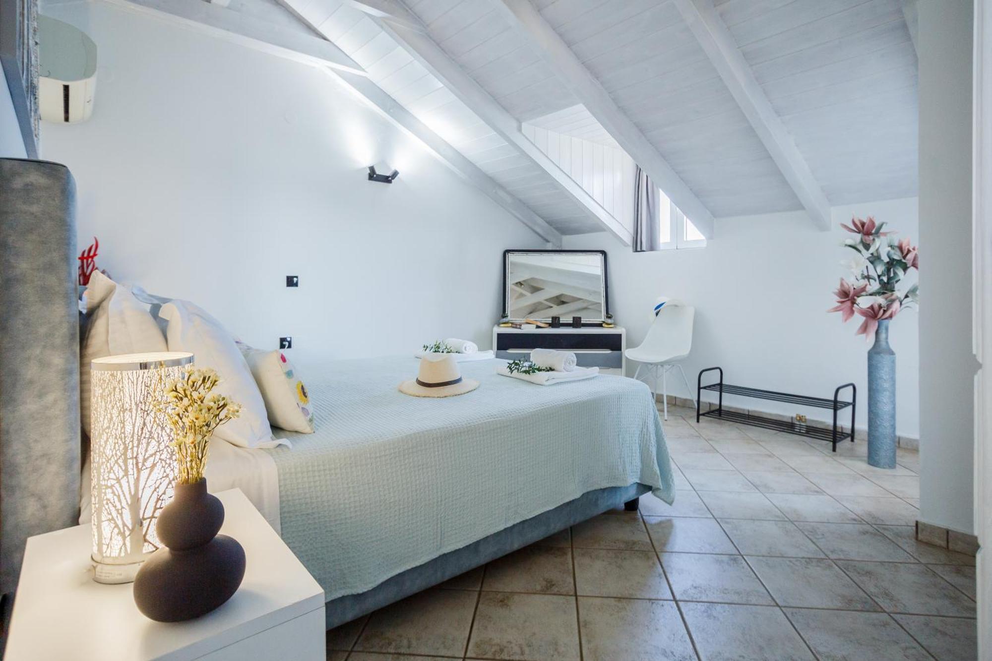 Tonias Houses - Thea House And Vrachos Attic Appartment อลิกานาส ภายนอก รูปภาพ