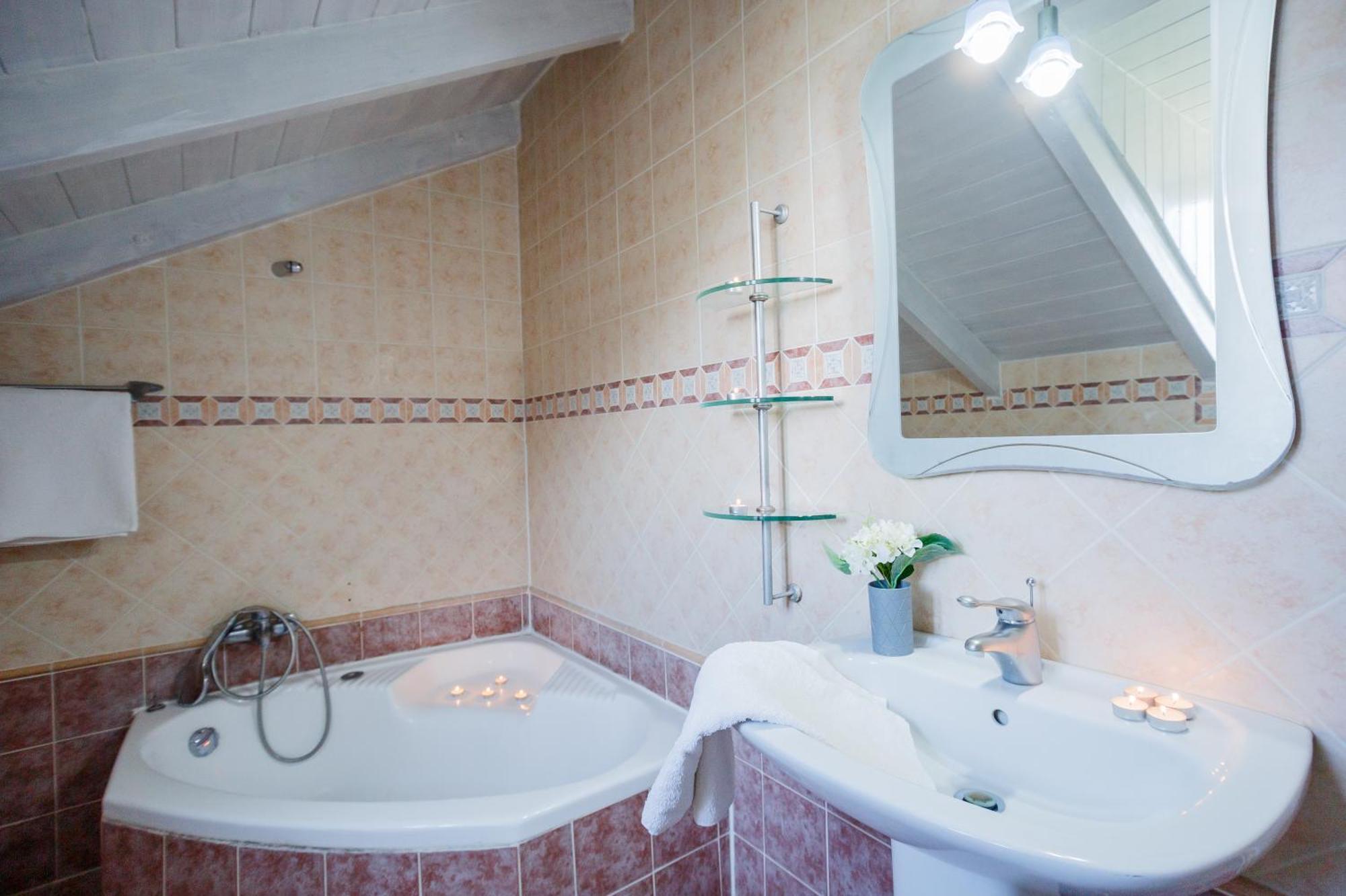 Tonias Houses - Thea House And Vrachos Attic Appartment อลิกานาส ภายนอก รูปภาพ